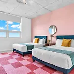 Miami Vice - Central Midtown Pool And Parking