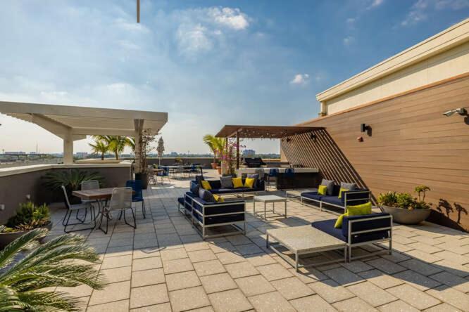 Apartment Vice - Midtown Pool And Parking *