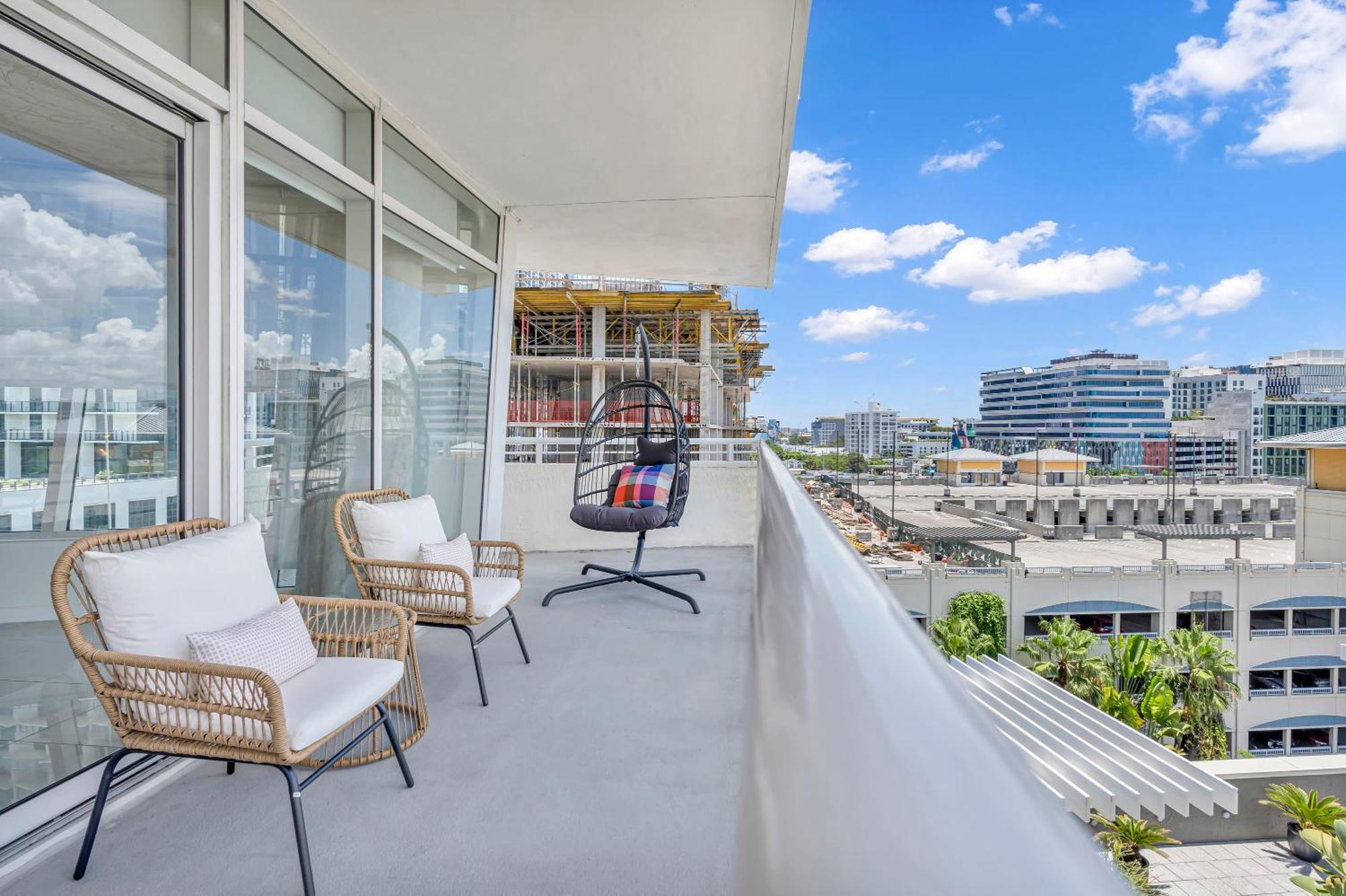 Apartment Vice - Midtown Pool And Parking